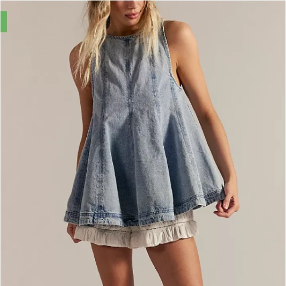 Free People Tops - NEW! Host Pick!❤️💙❤️Free People Cassius top ONLY NO SHORTS